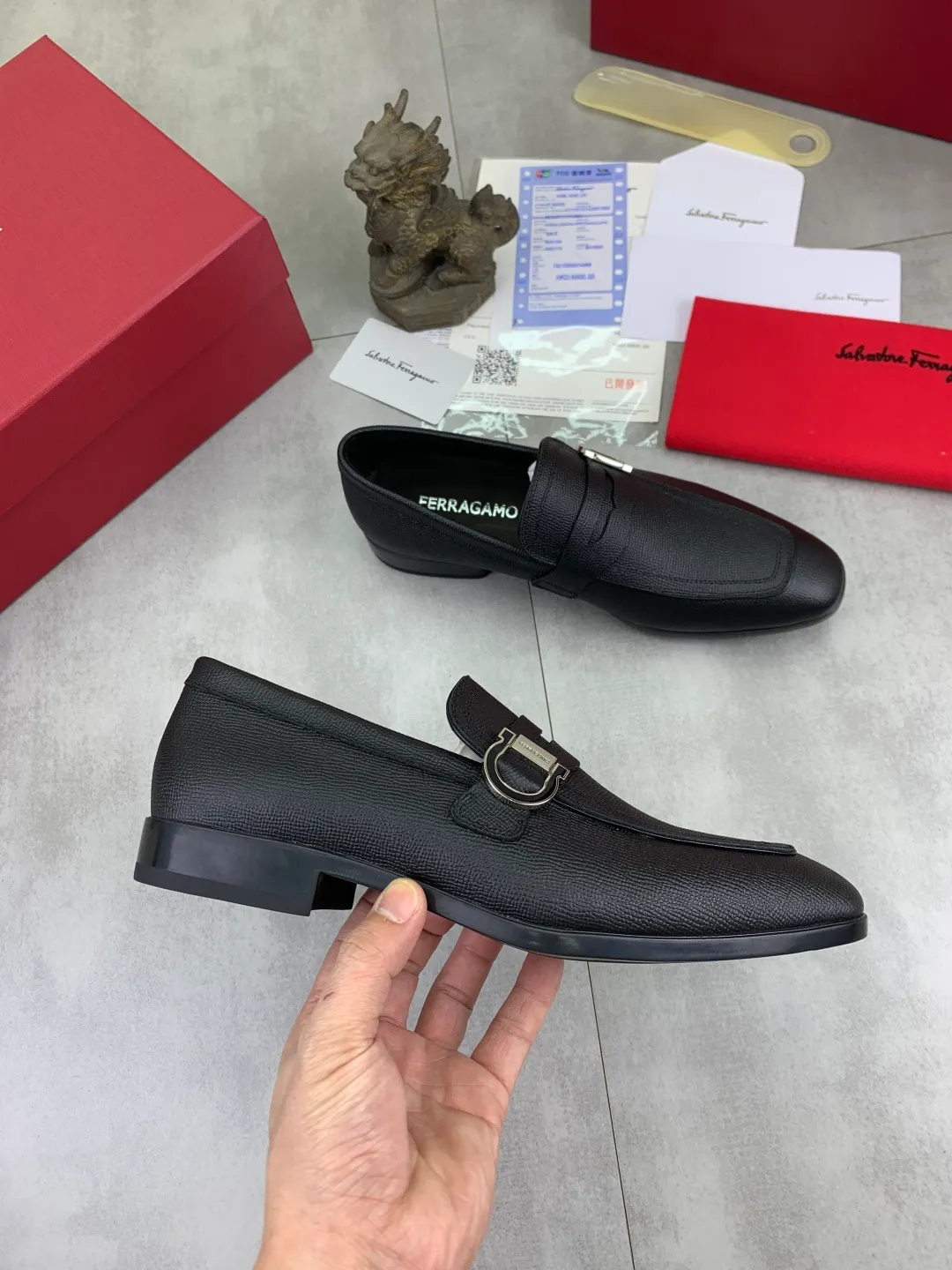 Men's men's shoes 💰P600💰[New model] High quality water-dyed cowhide 🆘[Salvatore Ferragamo] Ferragamo's latest casual business leather shoes for men! Listed simultaneously! The fabric is made of specially imported original calfskin, and the interior is made of imported water-dyed cowhide. It is absolutely luxurious and leads the fashion trend. Matching code: 38-44 (45 and 46 can be customized) 5️⃣ colors available